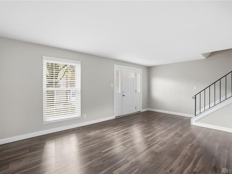 1114 Charleston Court, Fairborn, OH 45324 Photo 6