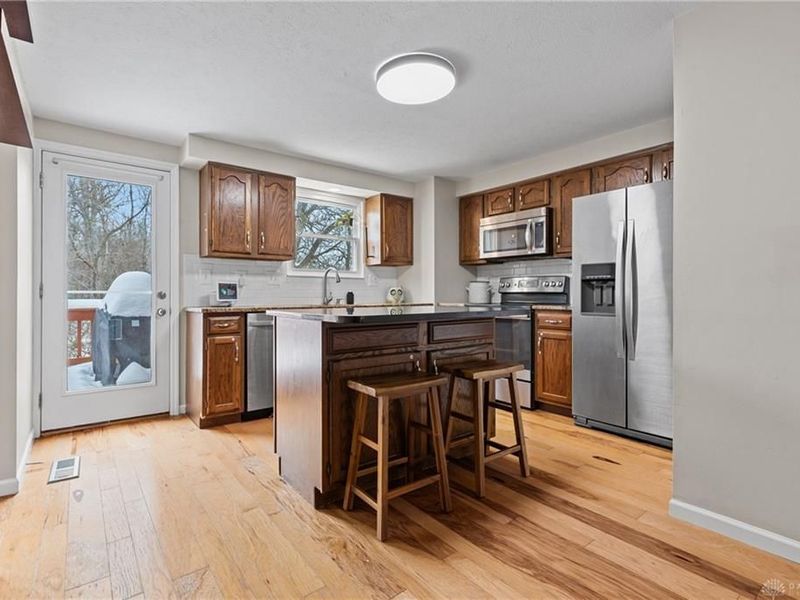 2042 Stratford Court, Loveland, OH 45140 Photo 12