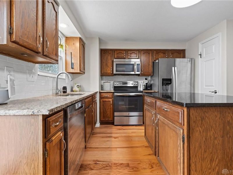 2042 Stratford Court, Loveland, OH 45140 Photo 14