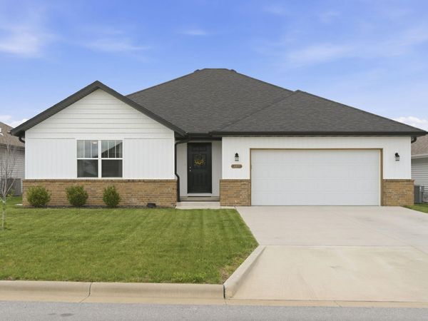 883 S Parkside Circle , Nixa, MO 65714