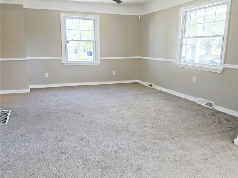 5240 W 147th Street , Brook Park, OH 44142 Photo 9