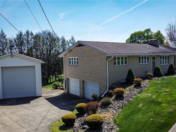 135 Mar Vel Dr, Butler, PA 16001