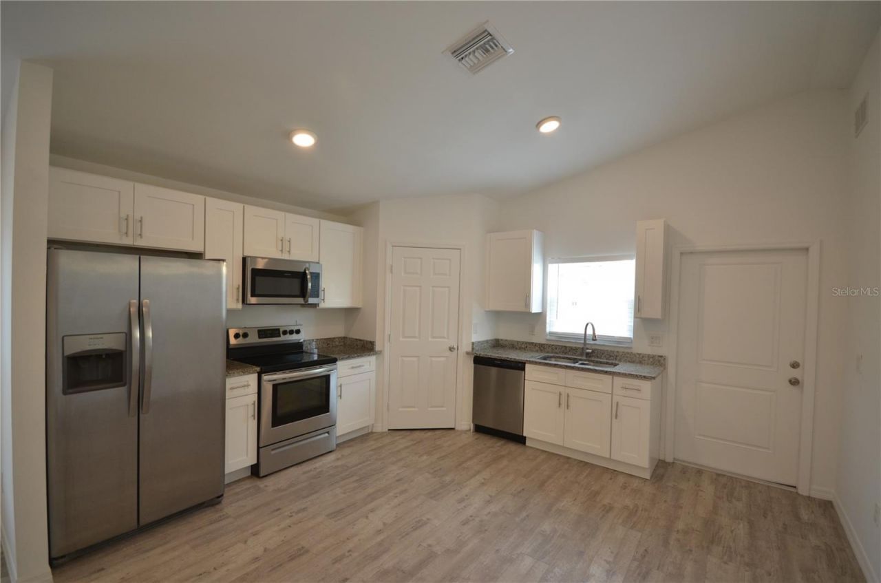 2225 Carver Avenue, Fort Myers, FL 33916 Photo