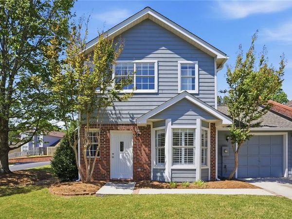 102 Fowler Court , Decatur, GA 30030