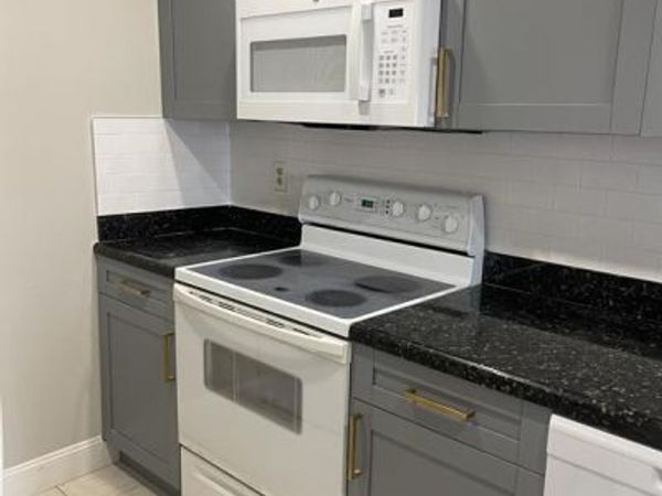 3662 N University Drive, Unit F-7, Coral Springs, FL 33065