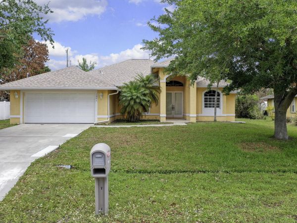 1961 SW Delmonico Avenue, Port St. Lucie, FL 34953