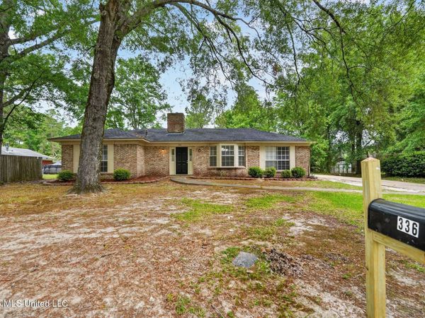 336 Foxboro Drive, Jackson, MS 39211