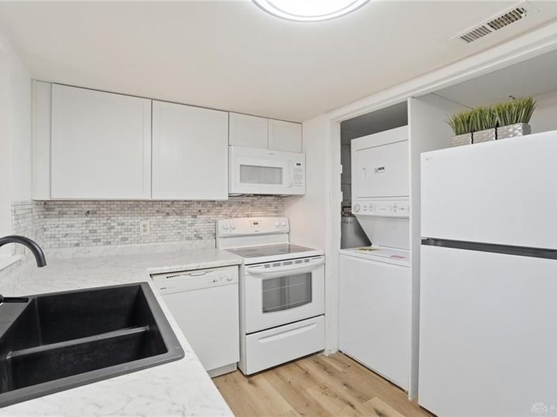 51 Winchester Place, Dayton, OH 45458 Photo 2