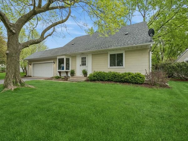 39 Boxwood Lane, Cary, IL 60013
