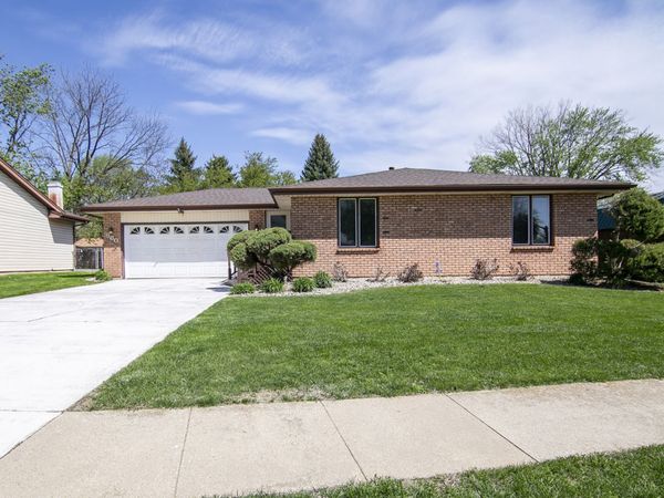 860 Pheasant Drive , Bradley, IL 60915