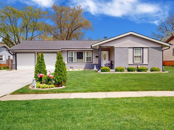 254 Harmony Lane , Elk Grove Village, IL 60007