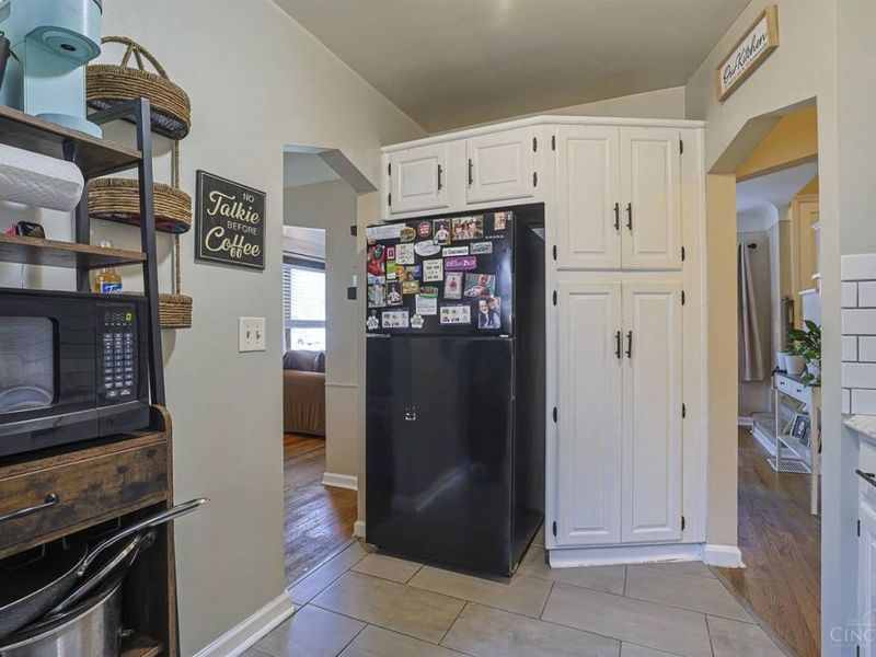 976 Woodbriar Lane, Cincinnati, OH 45238 Photo 13