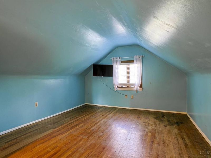 976 Woodbriar Lane, Cincinnati, OH 45238 Photo 17