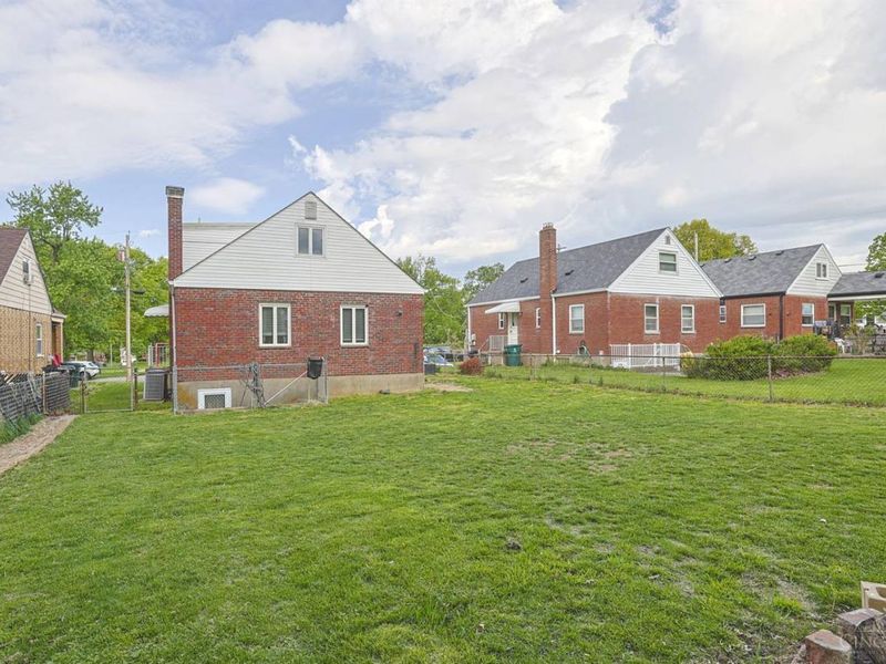 976 Woodbriar Lane, Cincinnati, OH 45238 Photo 24