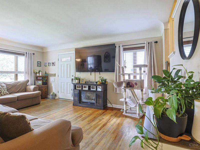 976 Woodbriar Lane, Cincinnati, OH 45238 Photo 4