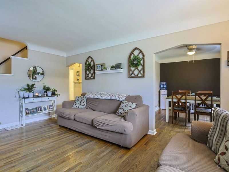 976 Woodbriar Lane, Cincinnati, OH 45238 Photo 6