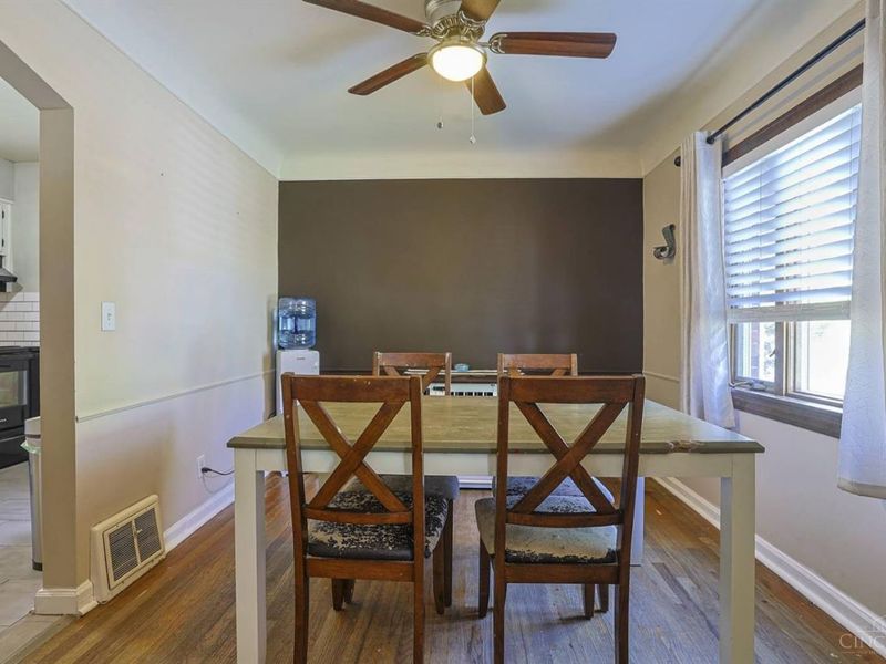 976 Woodbriar Lane, Cincinnati, OH 45238 Photo 7