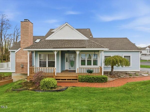 18 Kensington Place, Albany, NY 12209