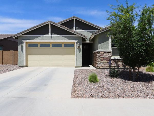 2250 E Kelly Drive, Gilbert, AZ 85298