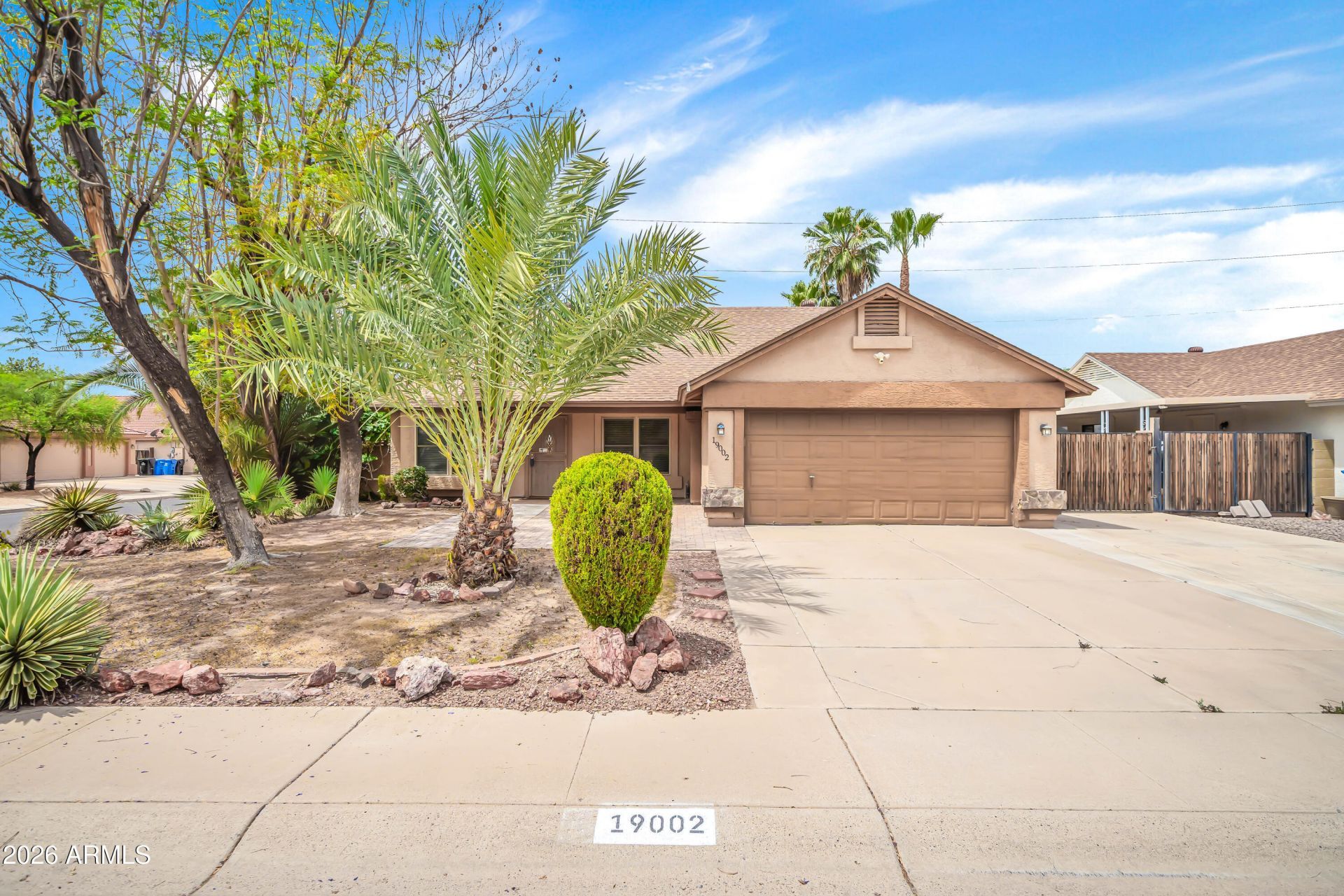 19002 N 12th Place, Phoenix, AZ 85024 Main Photo