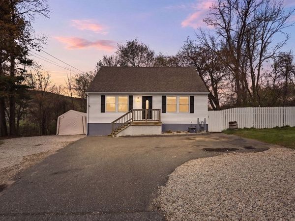 1086 S Main St, Palmer, MA 01069