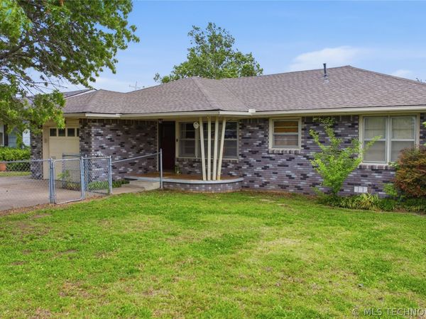 1522 Colorado Avenue , Bartlesville, OK 74003