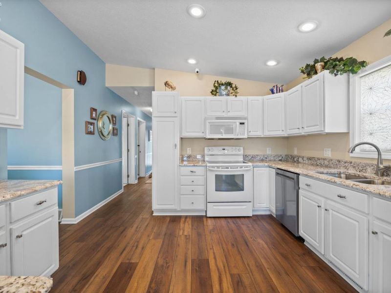 1561 N Starboard Avenue, Port Clinton, OH 43452 Photo 12