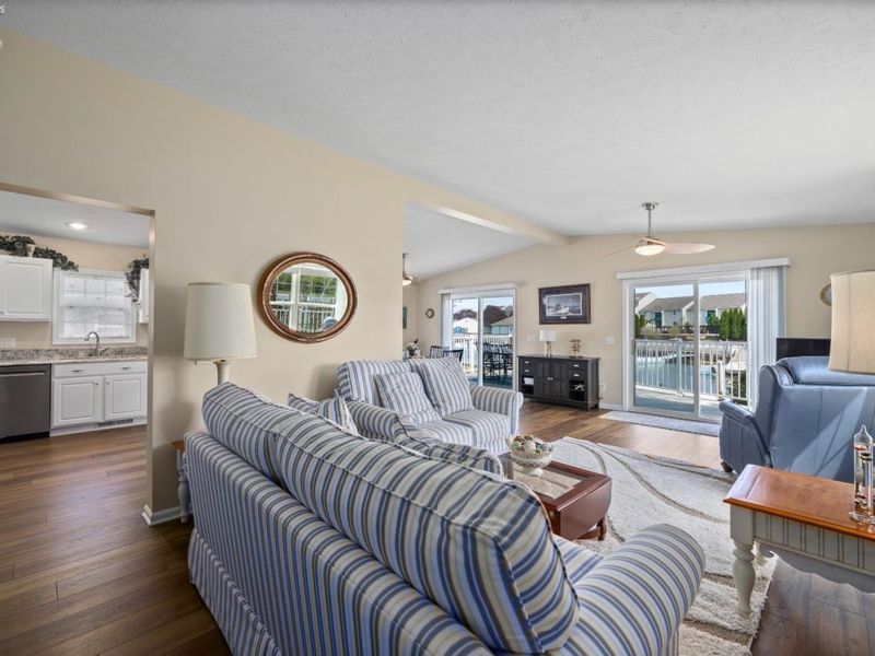 1561 N Starboard Avenue, Port Clinton, OH 43452 Photo 4