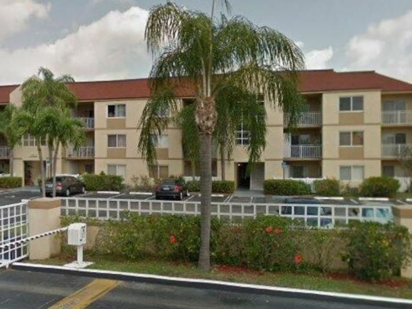 18810 NW 57th Ave, Unit 202, Hialeah, FL 33015