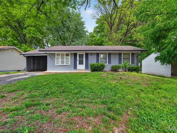 1927 Hudson Road , St Louis, MO 63136
