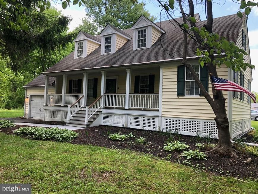 212 Apple Street, Levittown, PA 19057 Main Photo