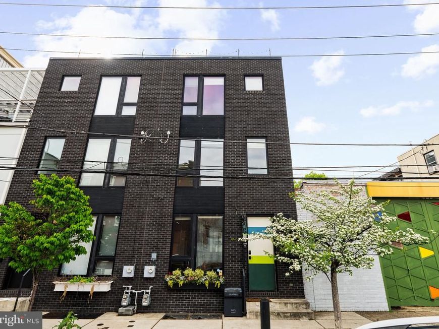 1232 Leopard Street, Philadelphia, PA 19125 Main Photo