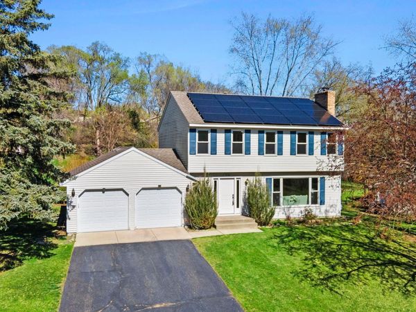 12246 Oxbow Drive , Eden Prairie, MN 55347