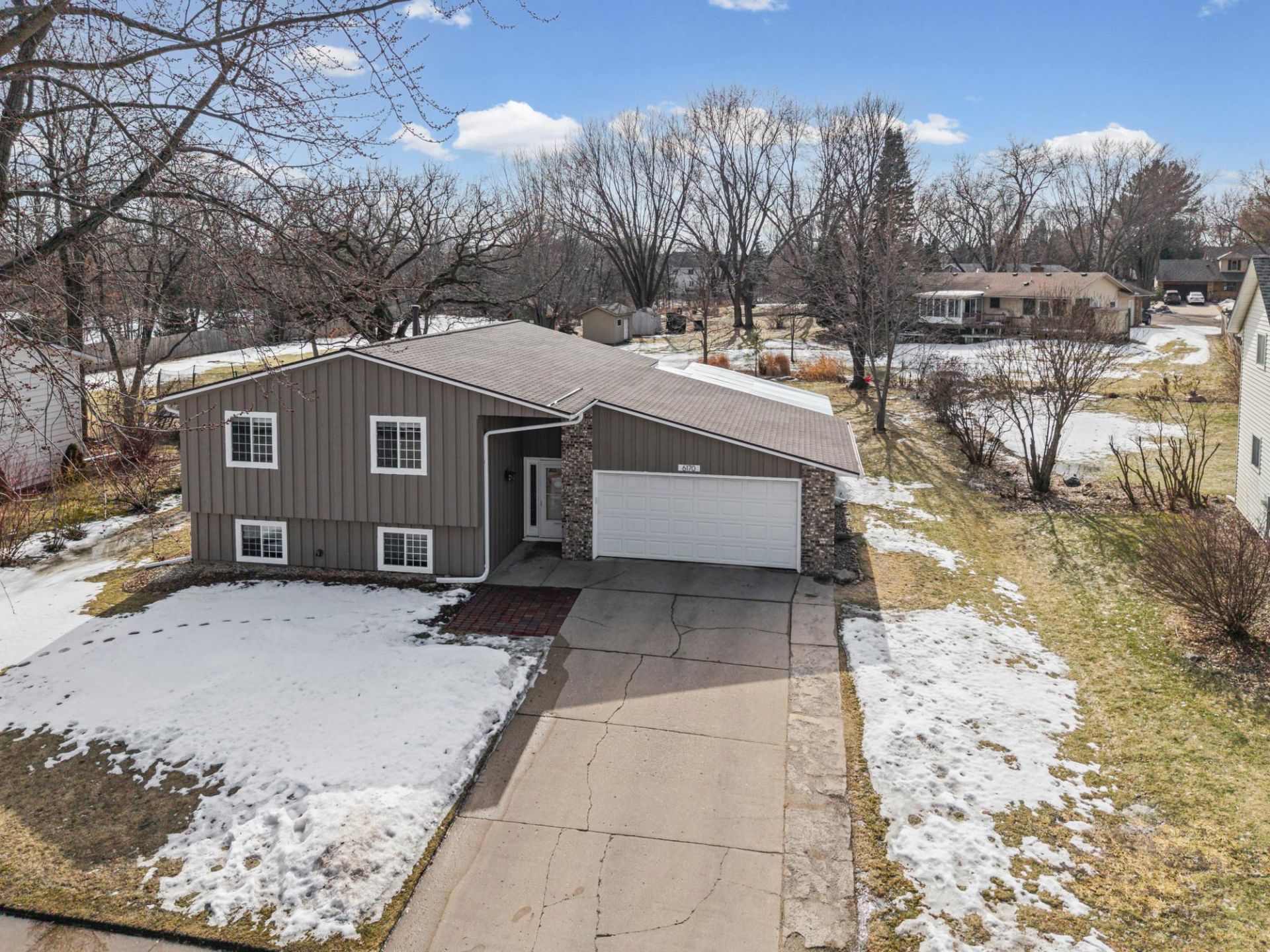 6170 134th Street W, Apple Valley, MN 55124 Main Photo