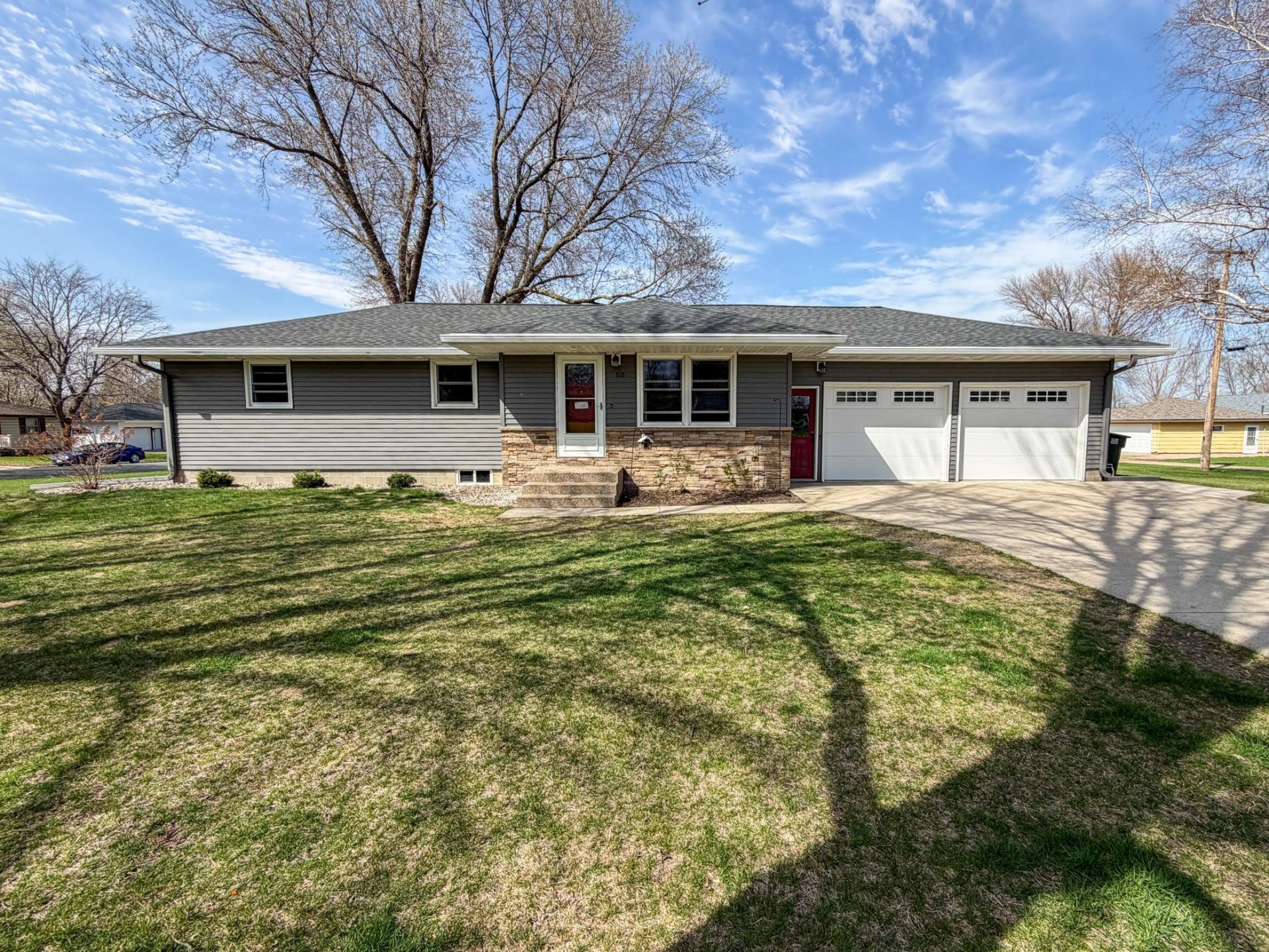 818 Lincoln Avenue, Gaylord, MN 55334