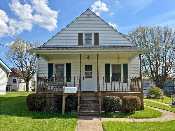 310 Oakland Ave, Grove City, PA 16127