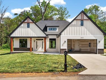 10310 DALMATIAN DR, MCGAHEYSVILLE, VA 22840