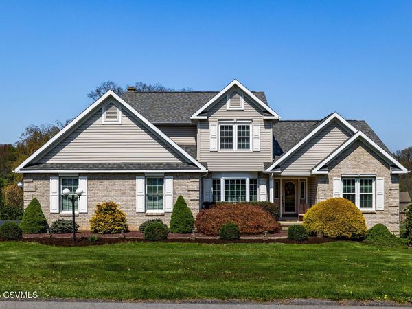 216 MEADOWVIEW Drive, Selinsgrove, PA 17870