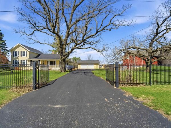 N3355 COUNTY ROAD W, New London, WI 54961