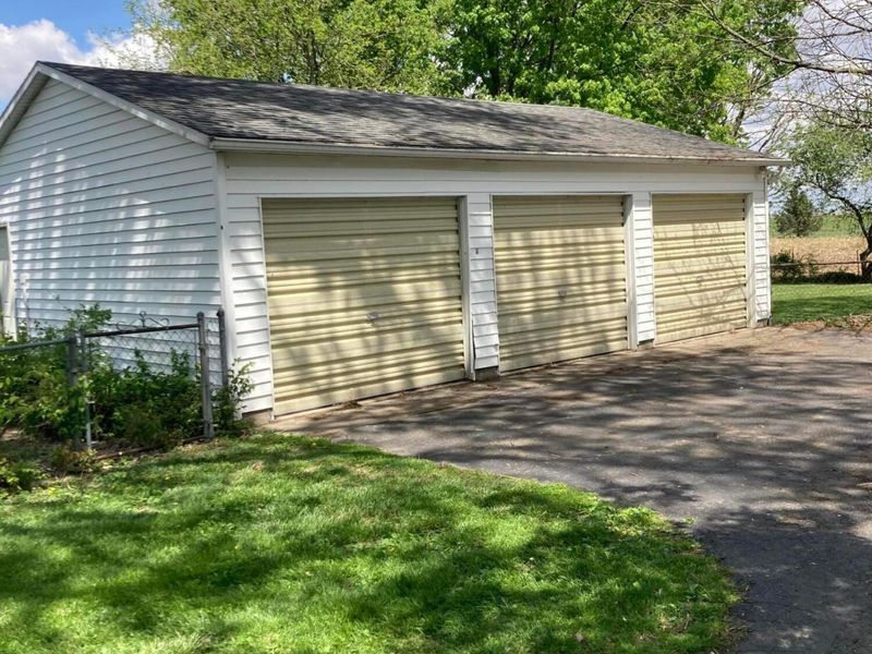 4699 State Route 56 SE, London, OH 43140 Photo 2