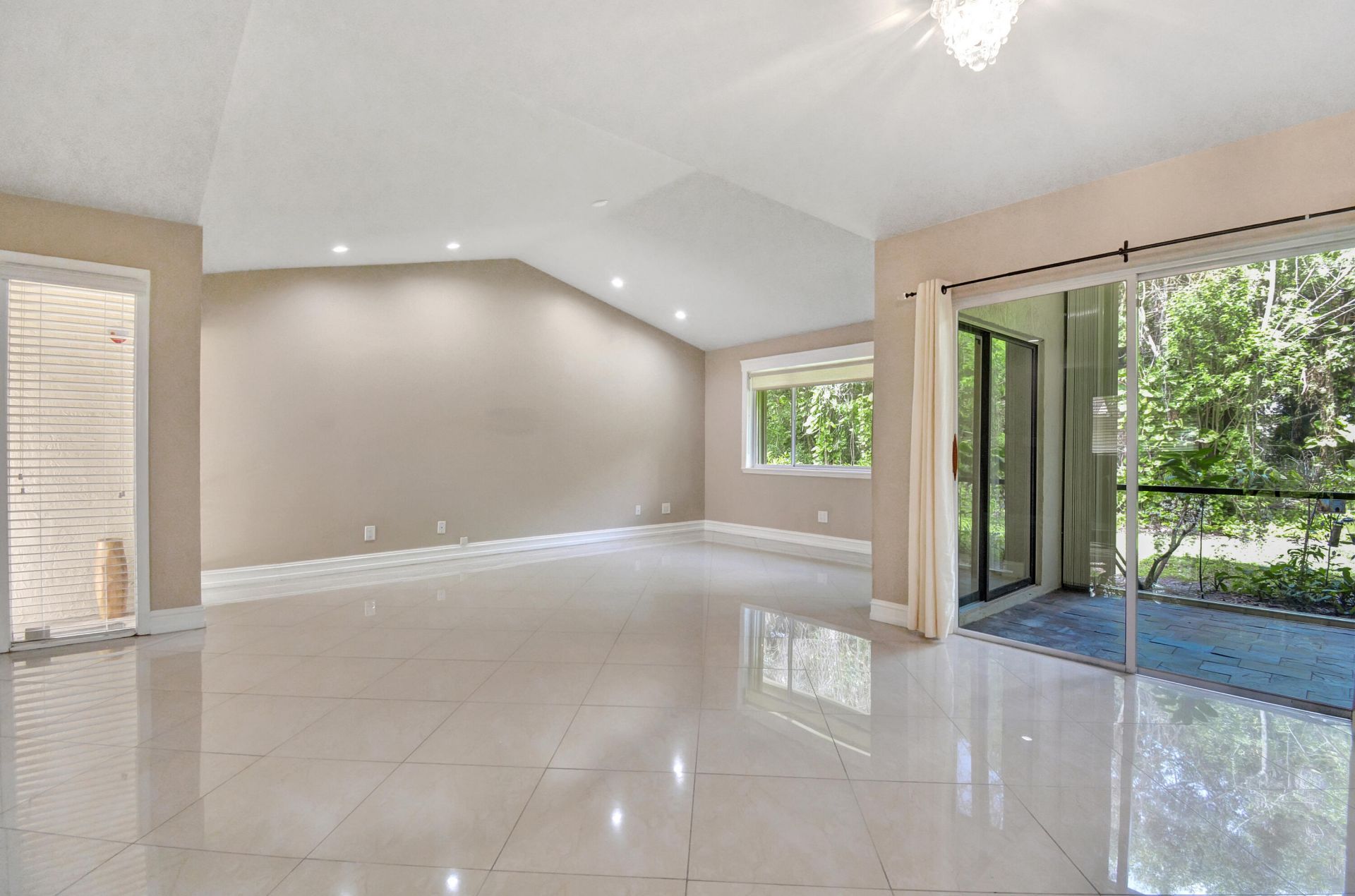 5590 Coach House Circle, Unit A, Boca Raton, FL 33486 Photo