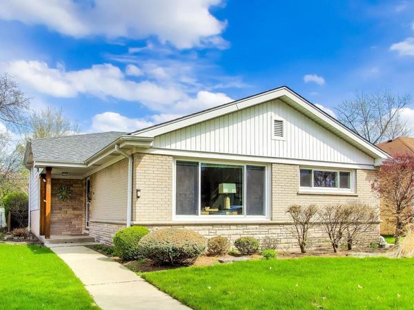 7645 Kilbourn Avenue , Skokie, IL 60076