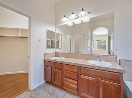 9729 Marbella Ct, Elk Grove, CA 95624 Photo