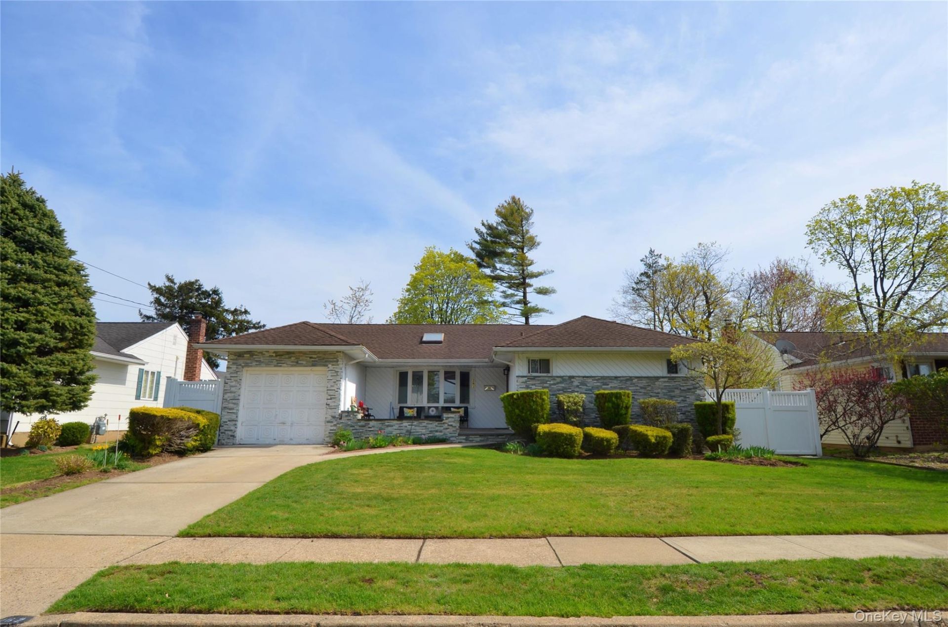 262 Cherry Place, East Meadow, NY 11554 Main Photo