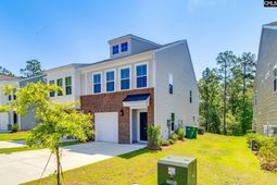 312 Reedmace Court photo 4