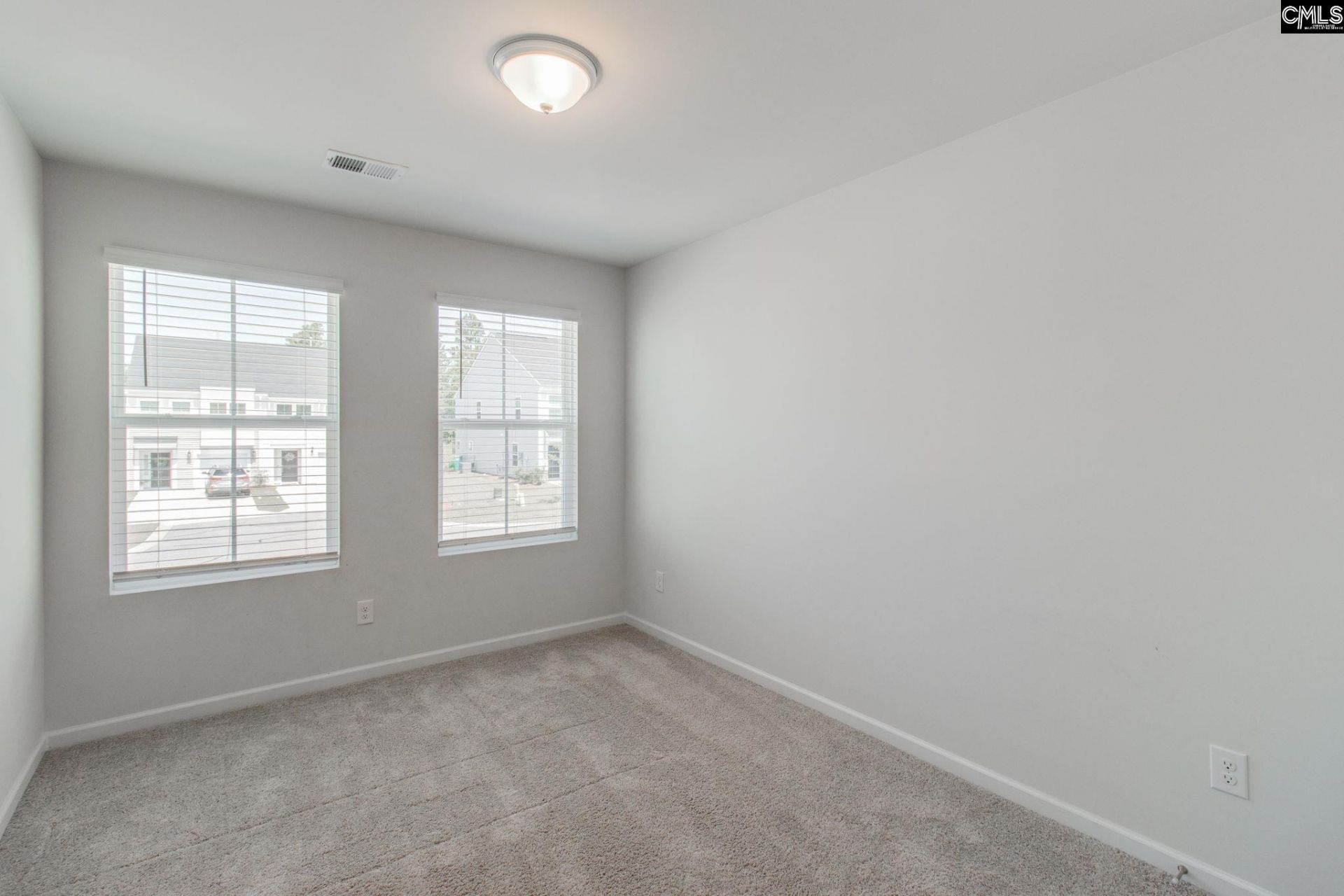 312 Reedmace Court Photo 23