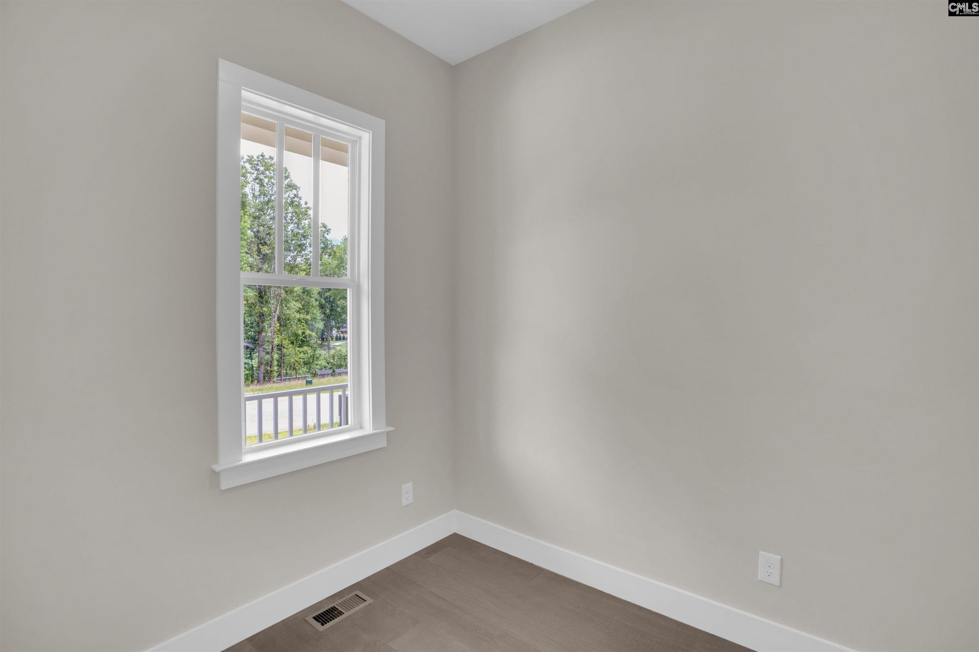 1040 Refuge Place  Photo 14