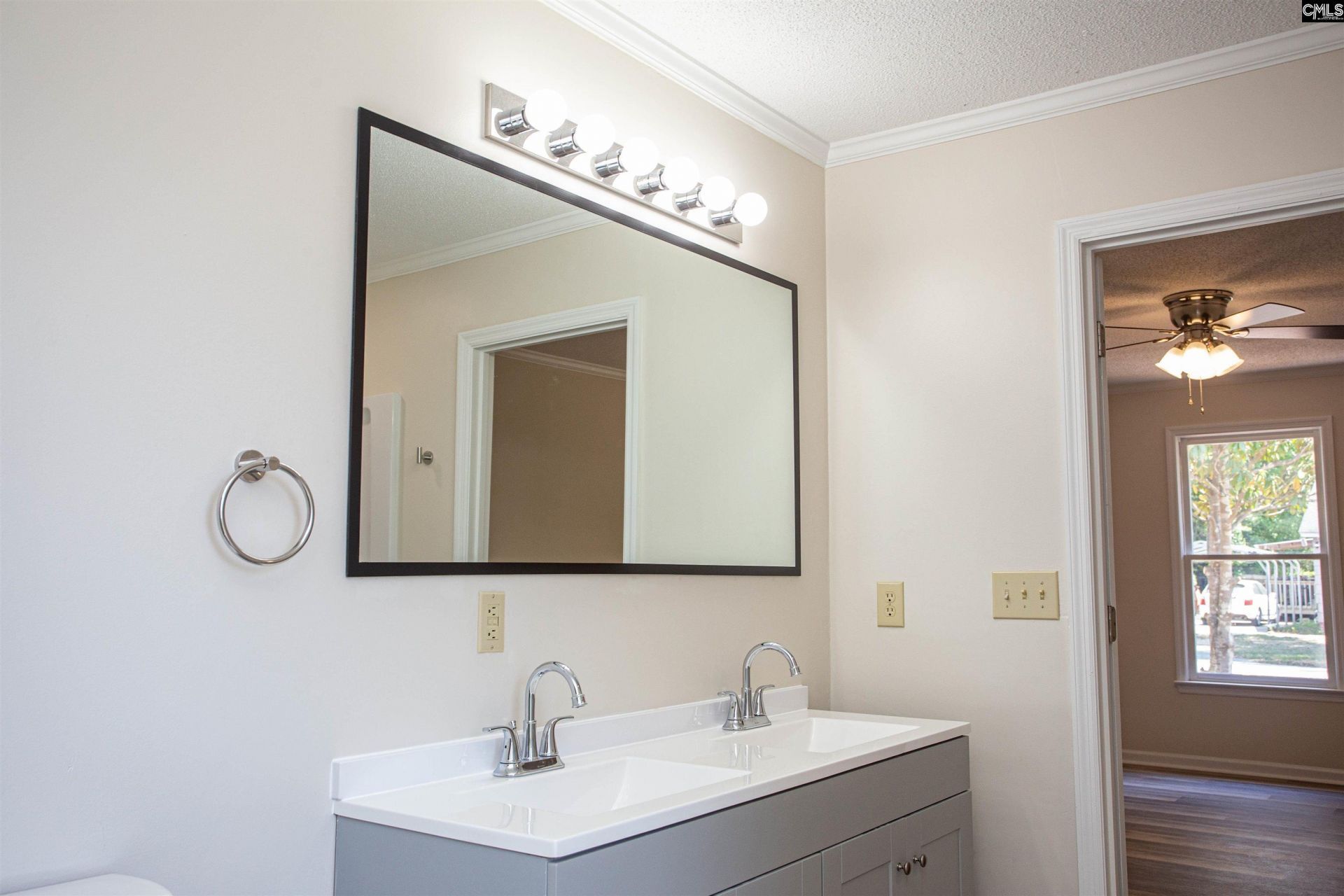 1611 Lewis Street Photo 18