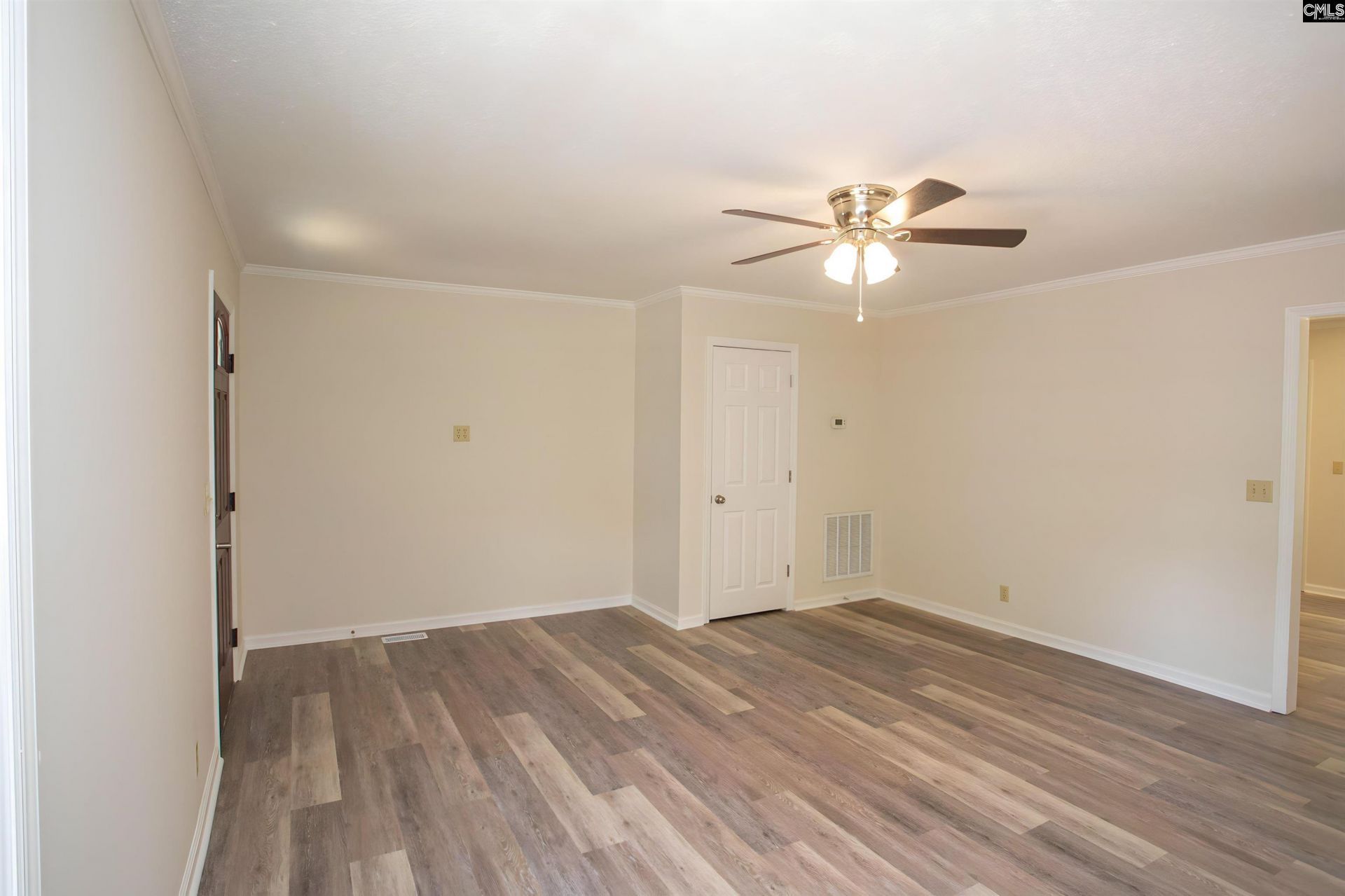 1611 Lewis Street Photo 5