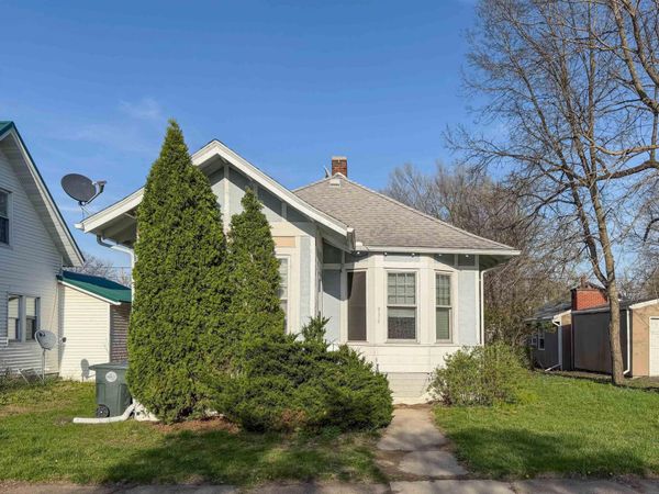 934 Lincoln Street, Waterloo, IA 50703